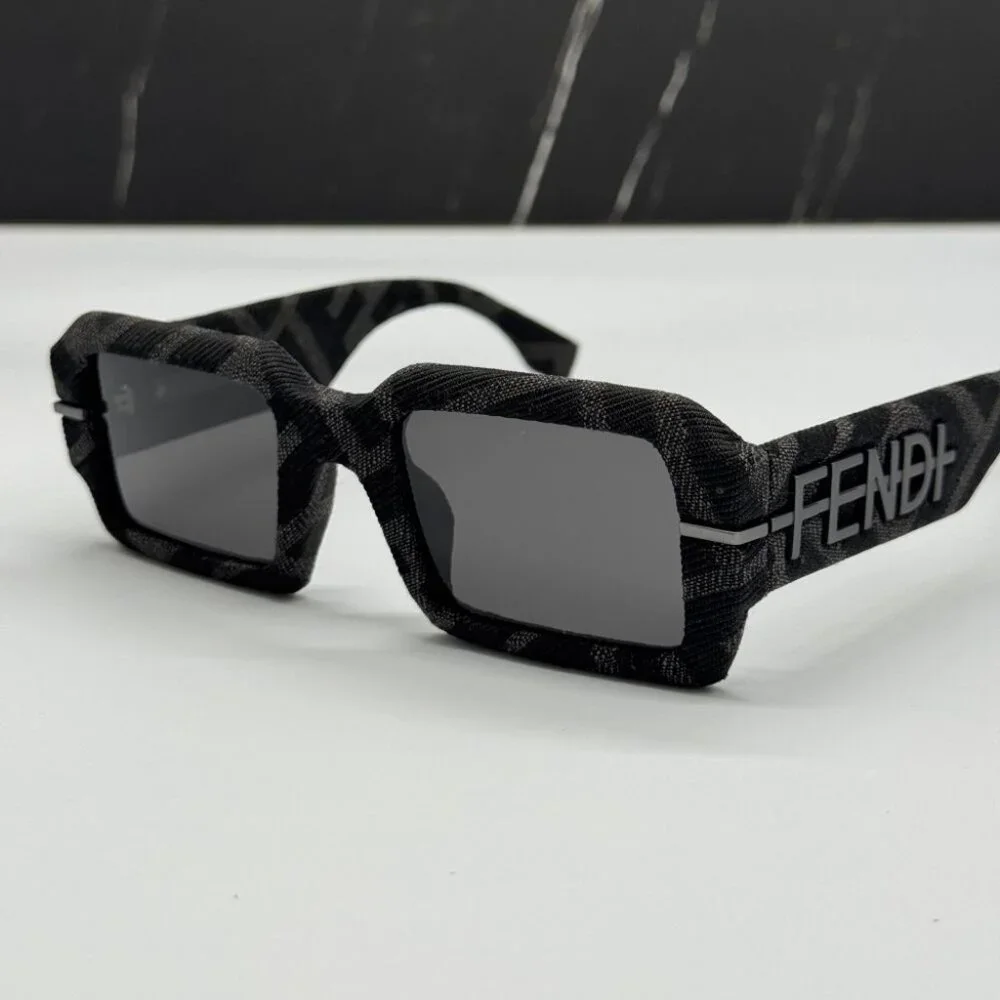 NEW FE40074U 05A FENDI SUNGLASSES BLACK GREY UNISEX EYEWEAR FENDI